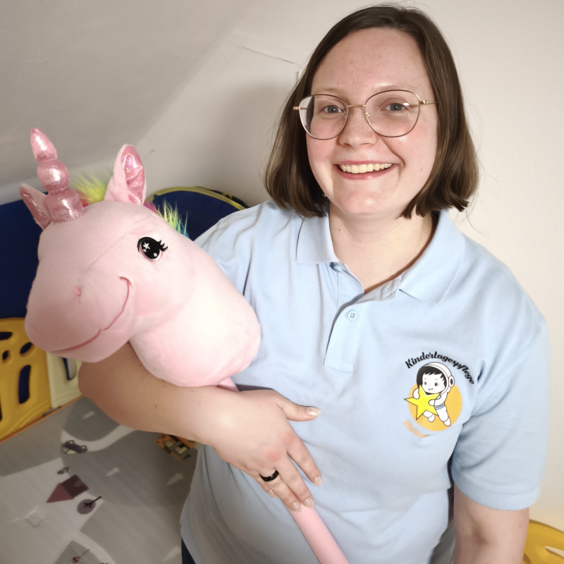 Tagesmutter mit Kreativität und Leidenschaft